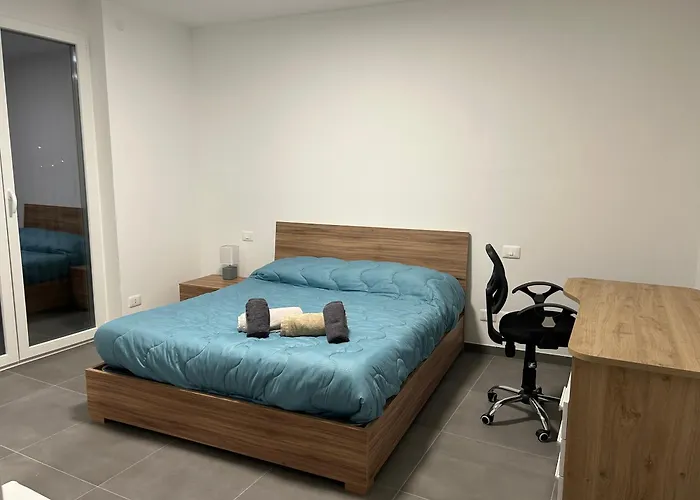 Casa Canova - Private In Sharing מלון טרנטו